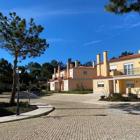 Hébergement de vacances Del Rey - Spacious And Bright Townhouse With Golf View Amoreira (Leiria)